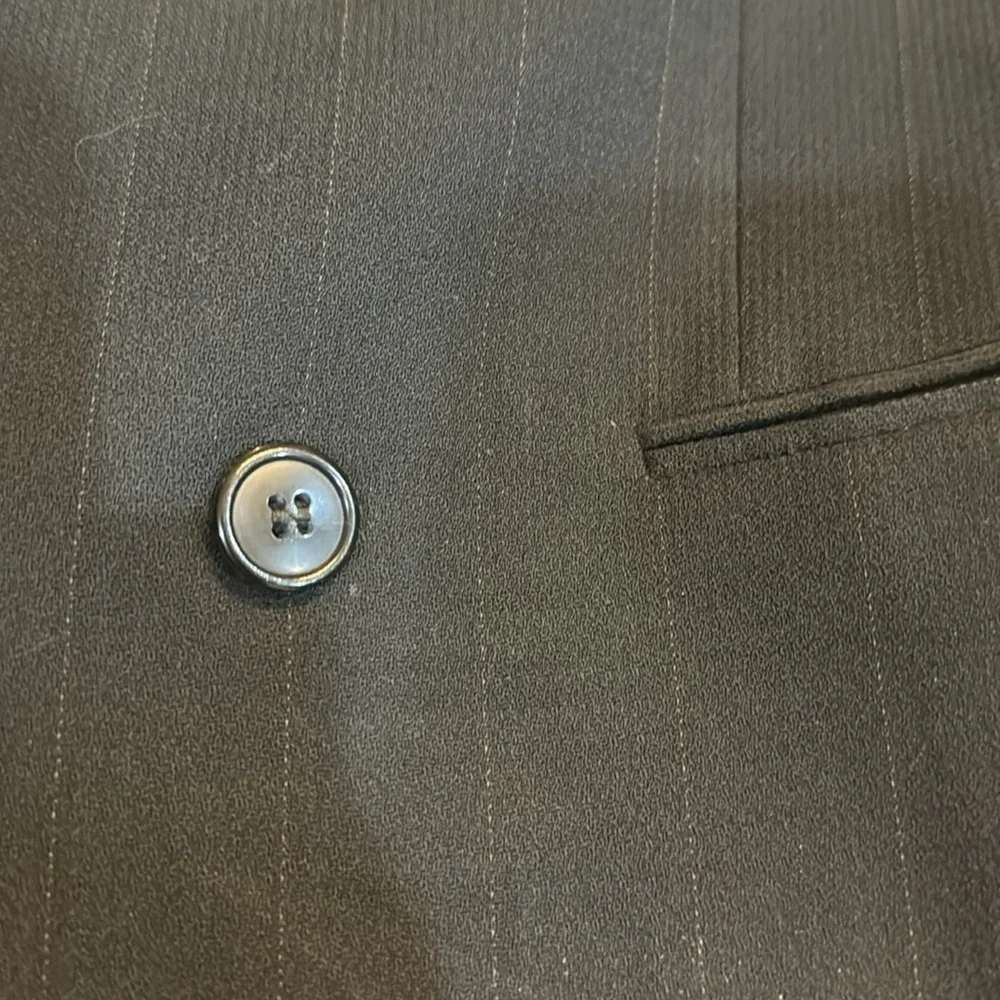 Giorgio Armani Pristine Black Double Breasted Blazer. Quality pin-stripe 39R